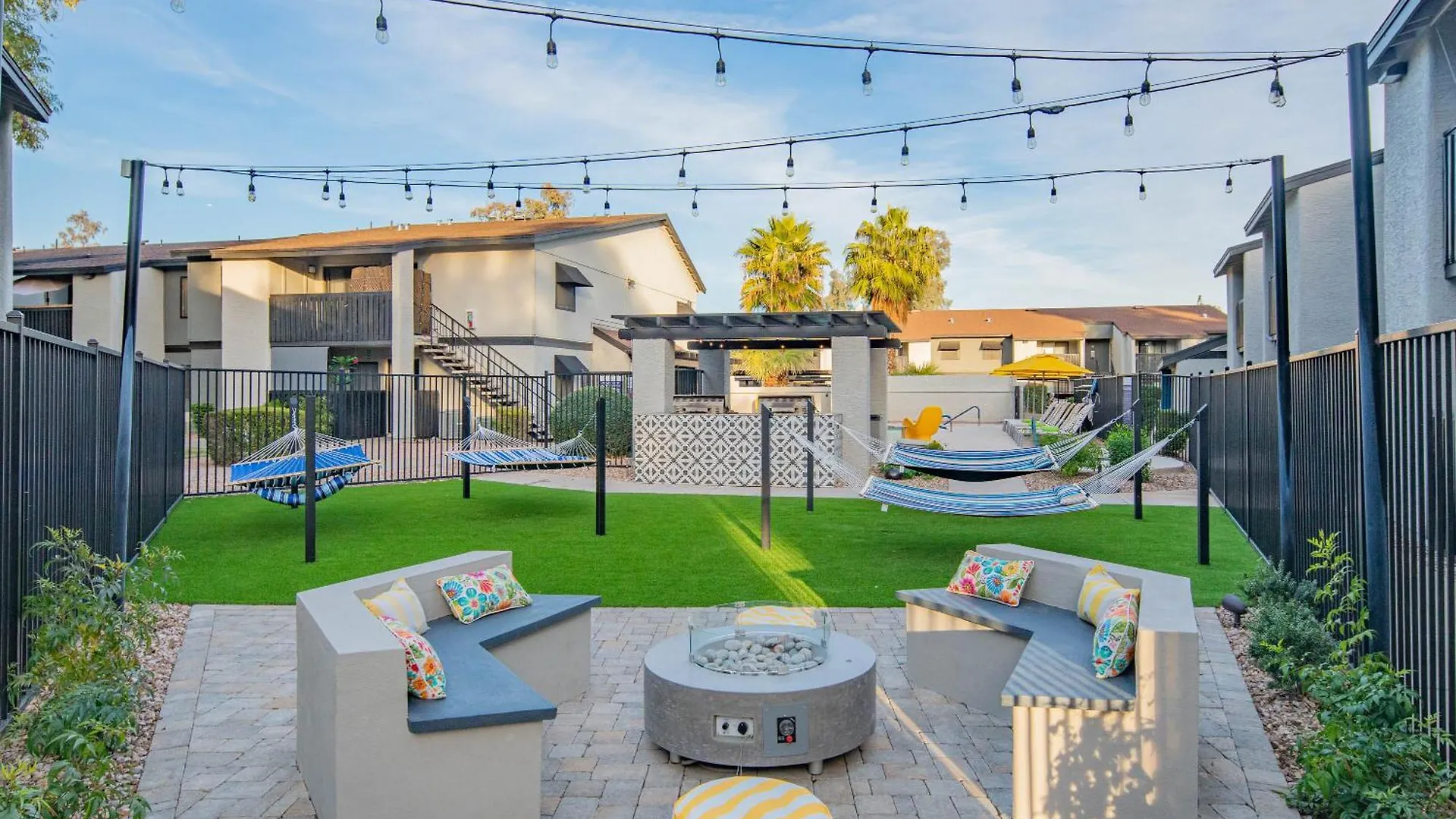 Апартаменты Paradise Valley Village-Walk-Dine-Shop-Golf- C254 Феникс