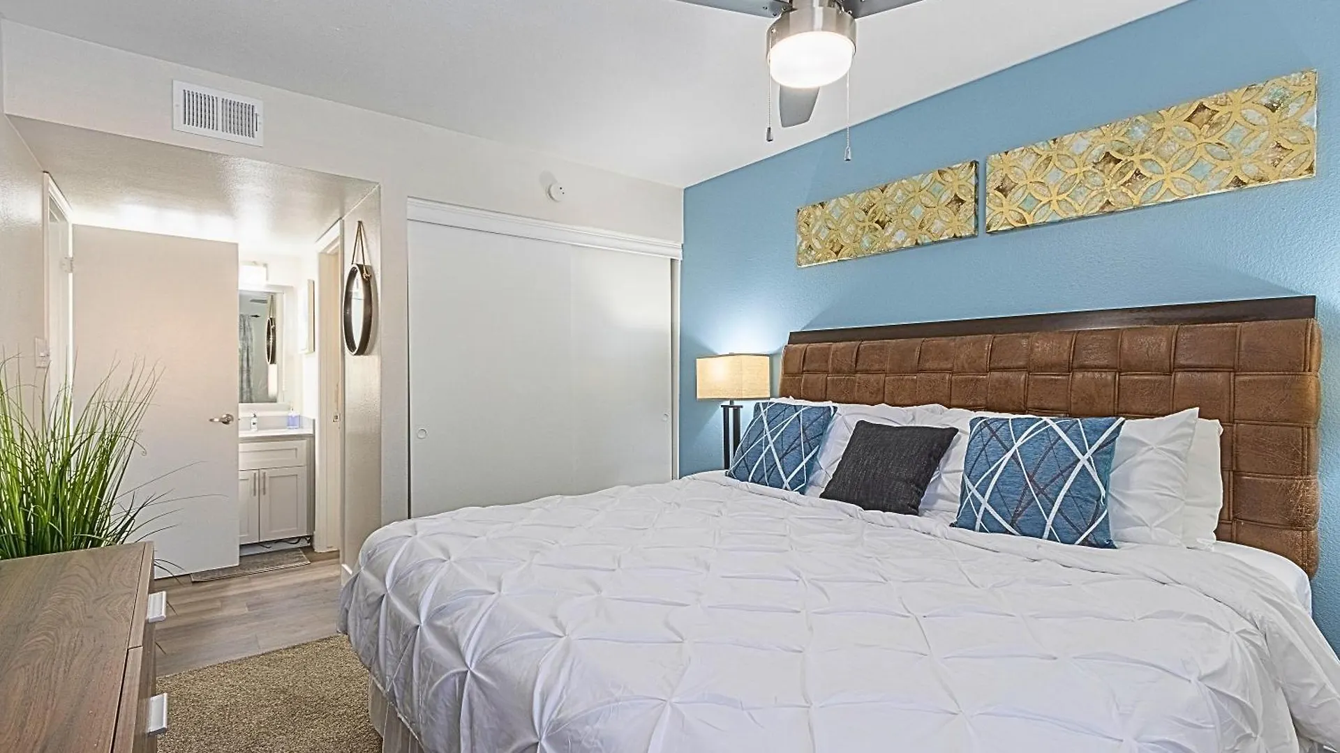 פיניקס Paradise Valley Village-Walk-Dine-Shop-Golf- C254